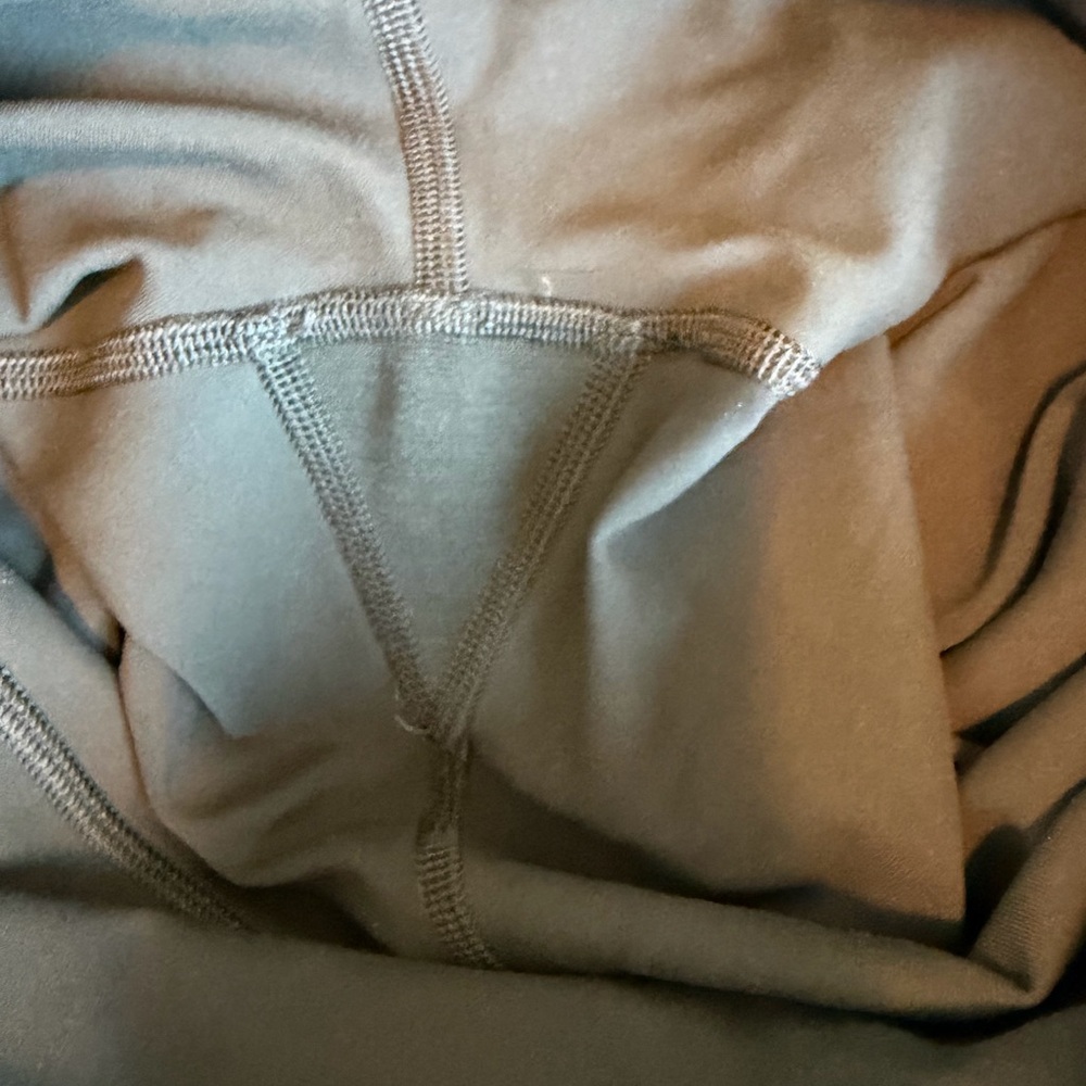 Lululemon Wunder Under Crop - Olive Green - Picture 6 of 7